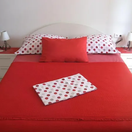 Πανσιόν And Nika Κόρτσουλα